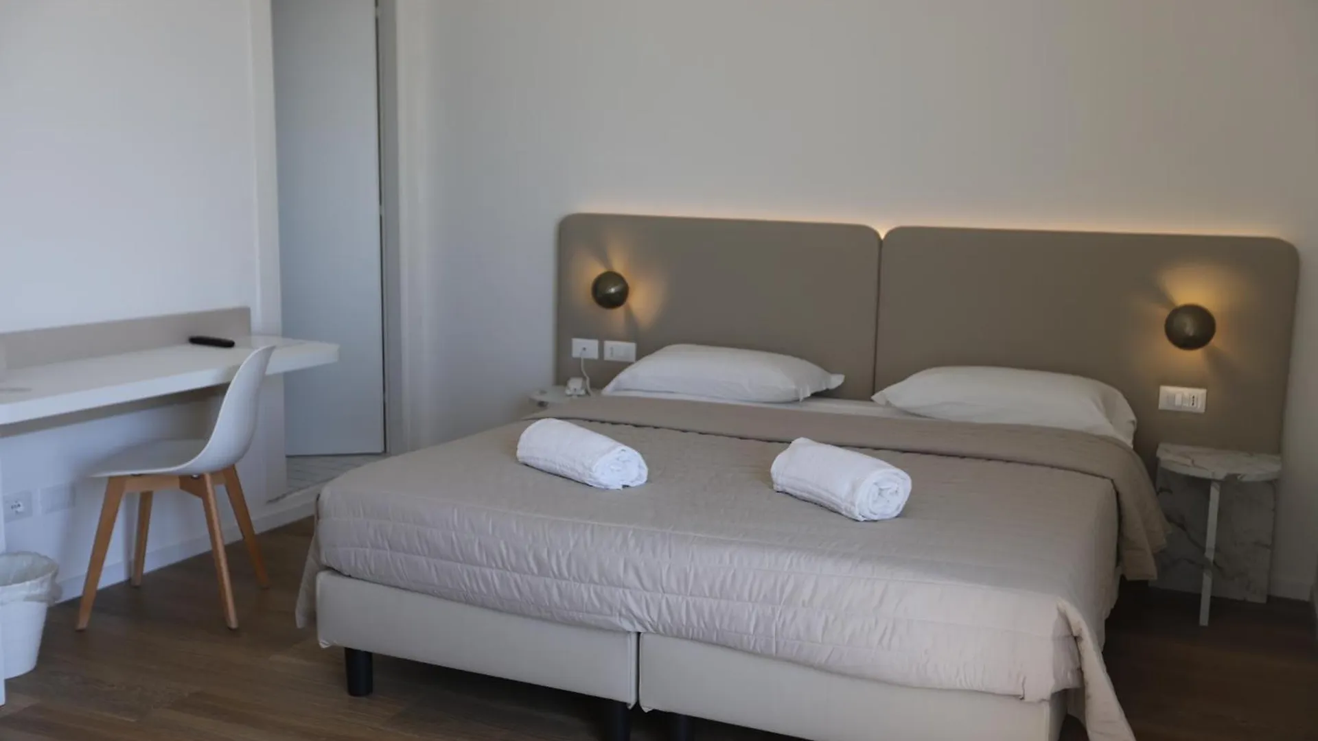 Hotel Concordia Lido di Jesolo 3*,  Italy